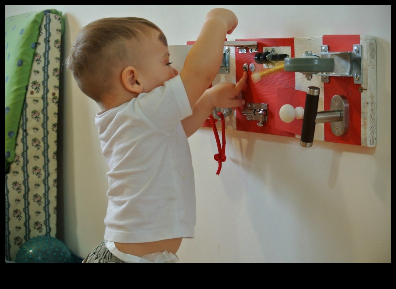 מבצרים זעירים היוצרים מקלטים בטוחים לתינוקך 5 מבצרים זעירים: יצירת מקלטים בטוחים לתינוקך