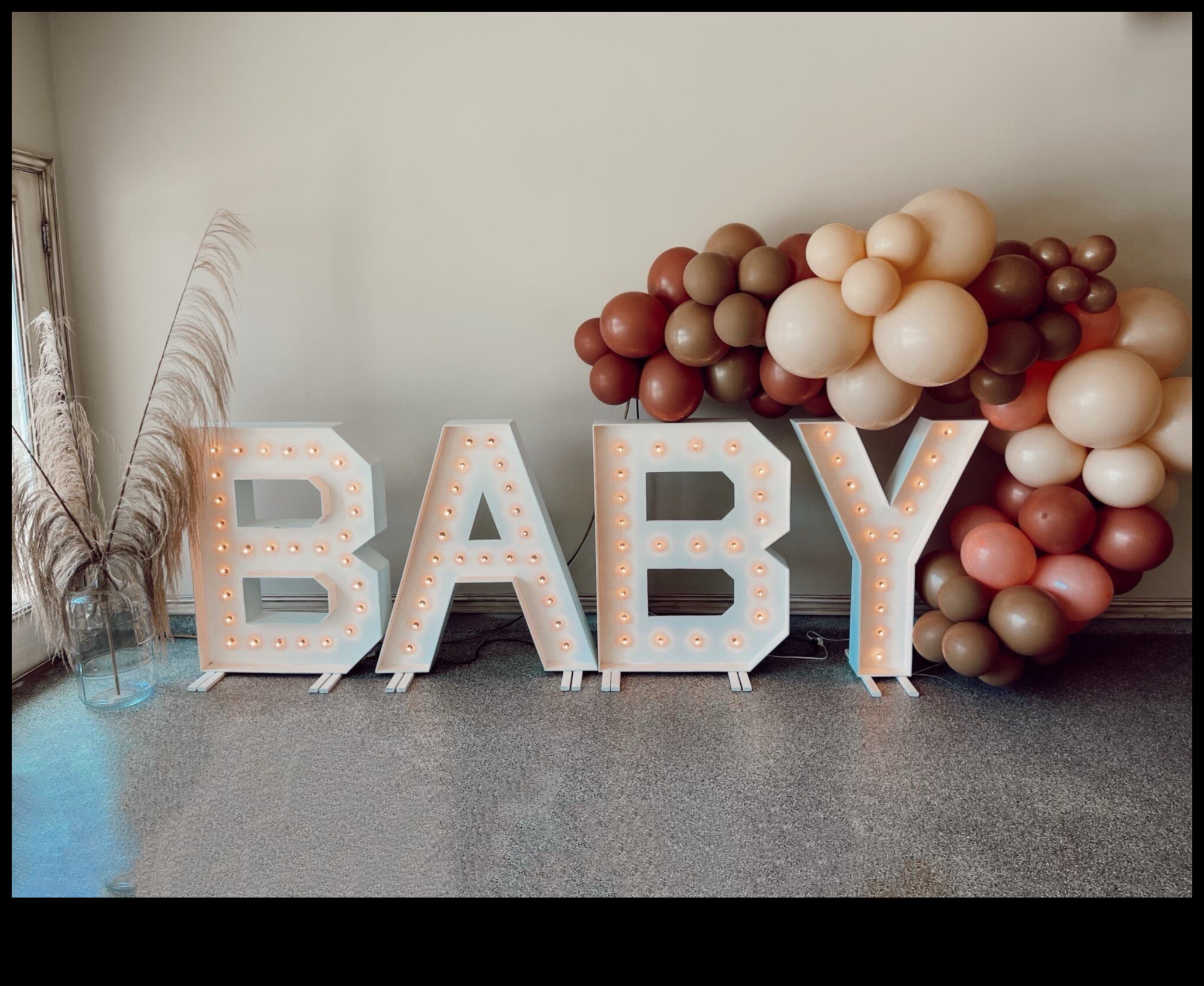 התחלות יקרות: חשיפת הקסם של מקלחת תינוקות