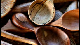 הדבר הנפלא של מכשיר מעדנים בעבודת יד מעץ 5 כלי עץ בעבודת יד: יצירת כלי מטבח פונקציונליים