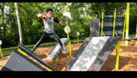 מגרש המשחקים של הטבע: שנה את הגוף שלך עם תרגילי חוץ