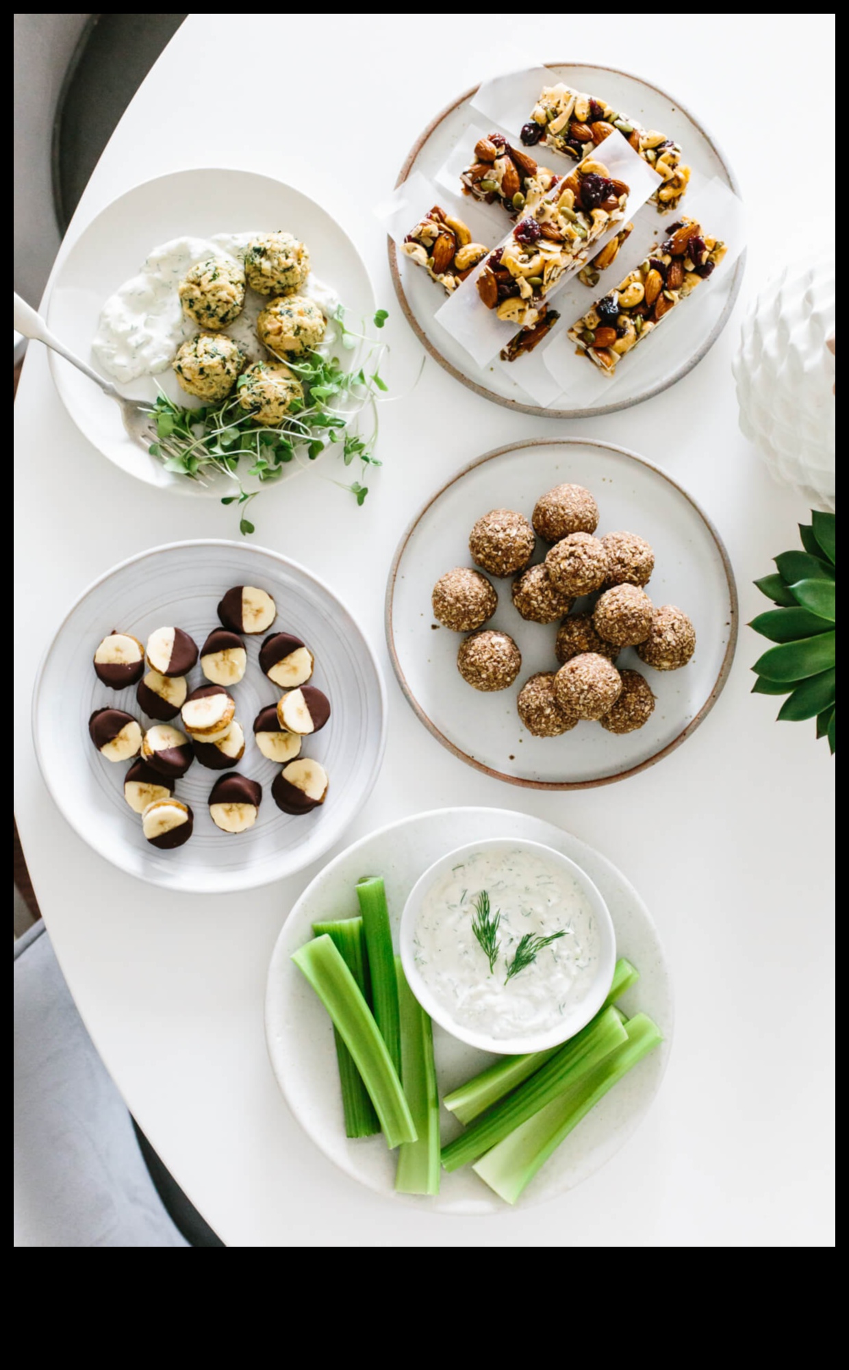 נגוס באושר 50+ מתכוני חטיפים כדי להאיר את היום שלך 1 נגוס באושר: מתכוני חטיפים כדי להאיר את היום שלך