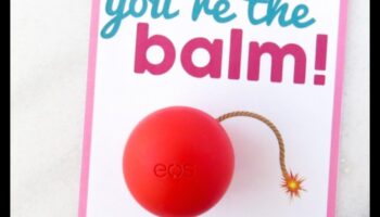 צחקוקים למכביר: חושפים את שמחת ההורות